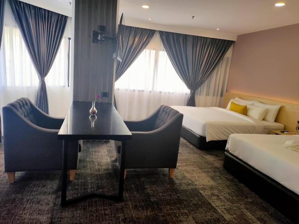 ג'והור בהרו Folkmeldrum Hotel מראה חיצוני תמונה